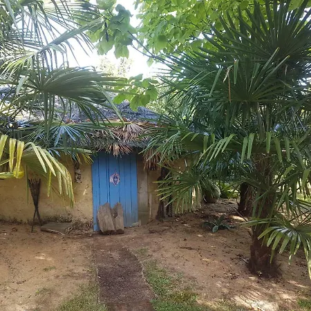 Campsite Insolites Du Bonheur De Vivre *